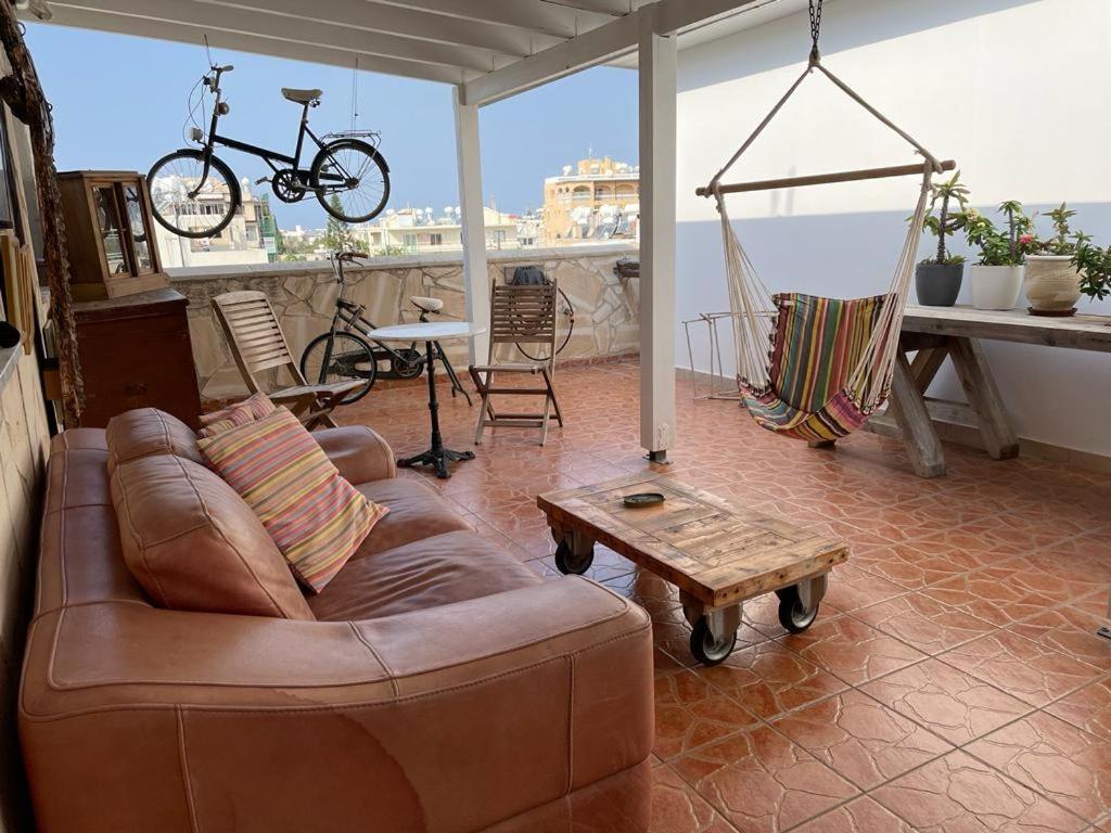 Mp Cozy Apartment Near The Sea Paphos Exterior foto